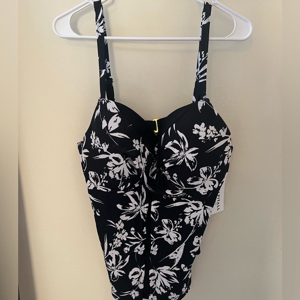 NWT Swim Top Women’s 20